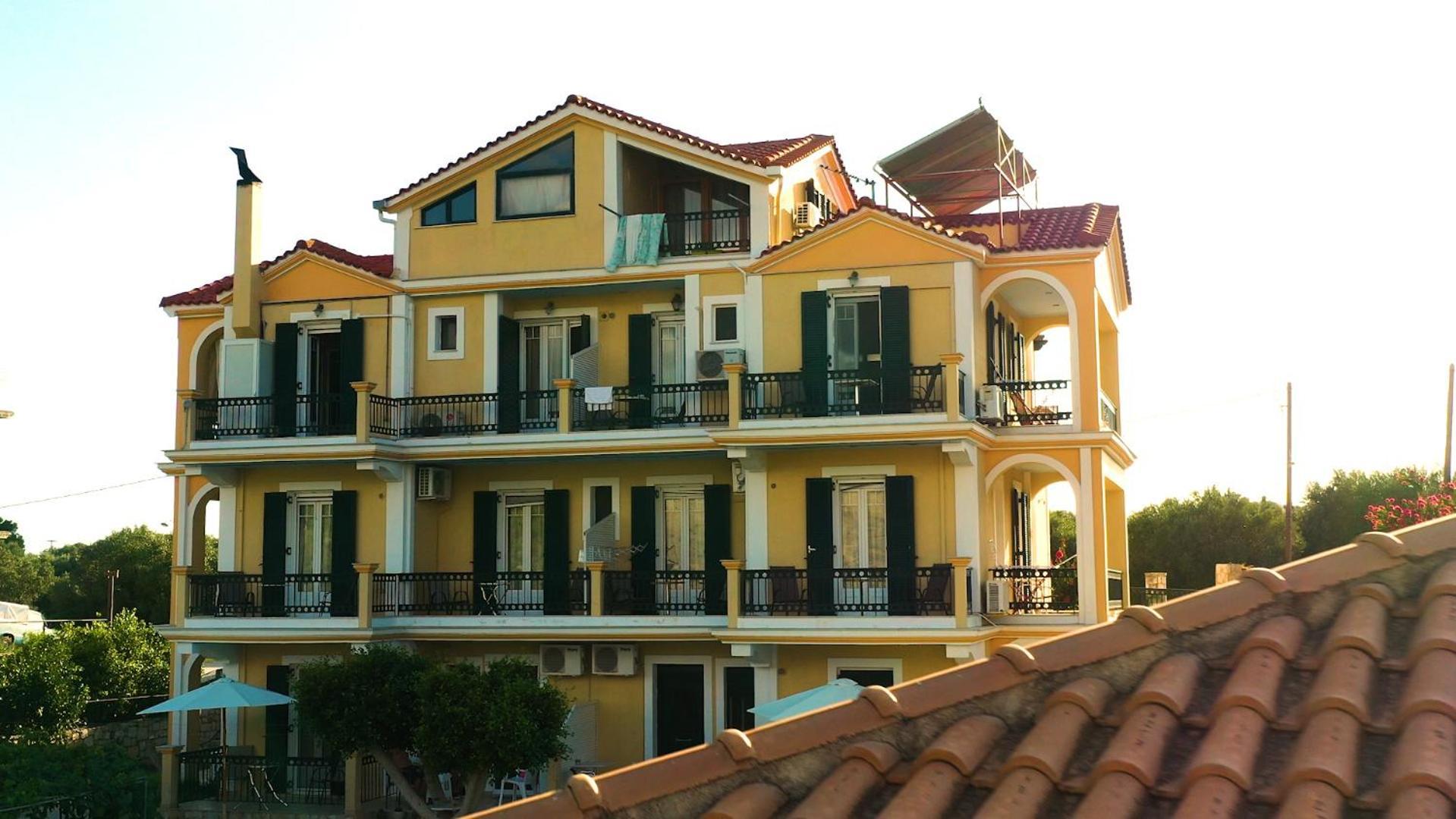 Remenata Apartment Lixouri Ngoại thất bức ảnh